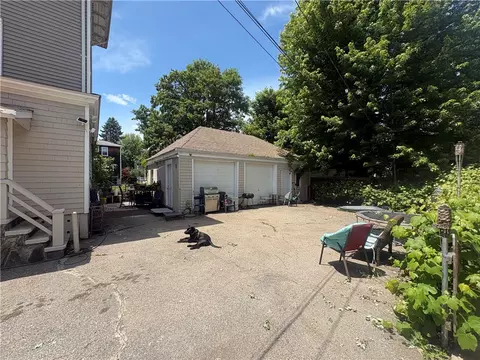 28 Wood St, Warren, RI 02885 photo 3