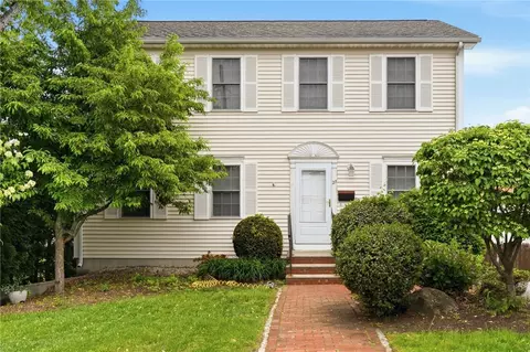 25 Plaza St, Cranston, RI 02920