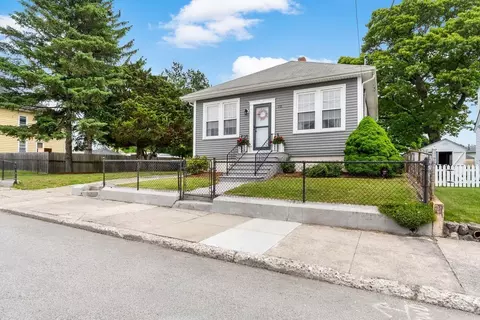70 Fortin Ave, Pawtucket, RI 02860