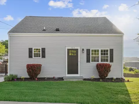 Exterior - 121 Talcott St, Woonsocket, RI 02895 photo 3 of 10