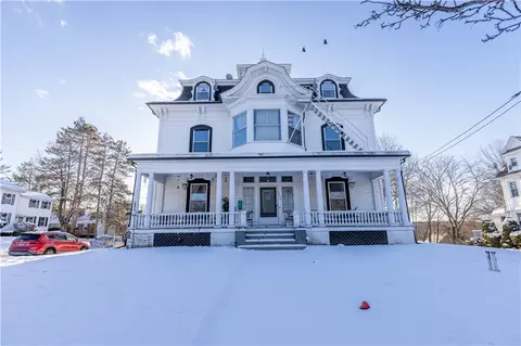 Exterior - 274 Harris Ave, Woonsocket, RI 02895 photo 2 of 5