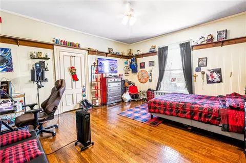 Bedroom - 274 Harris Ave, Woonsocket, RI 02895 photo 8 of 11