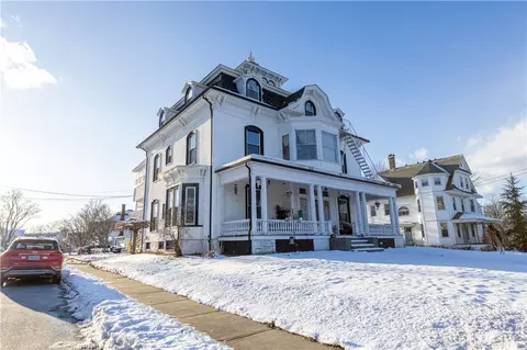 274 Harris Ave, Woonsocket, RI 02895