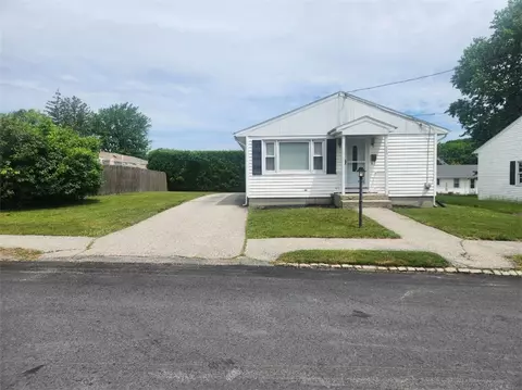115 Hazelton St, Cranston, RI 02920