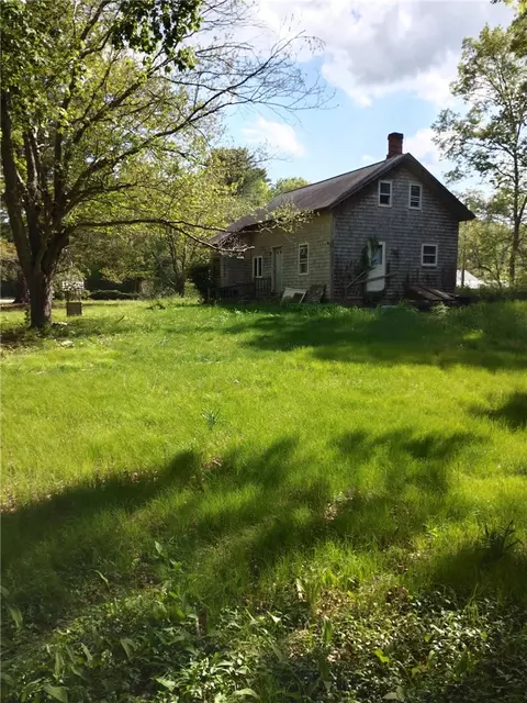 28 Beaver River Schoolhouse Rd, Richmond, RI 02892