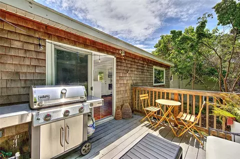 Exterior - 33 W Main Rd, Little Compton, RI 02837 photo 8 of 11