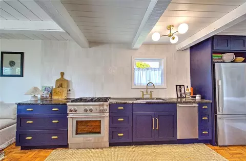 Kitchen - 33 W Main Rd, Little Compton, RI 02837 photo 6 of 8
