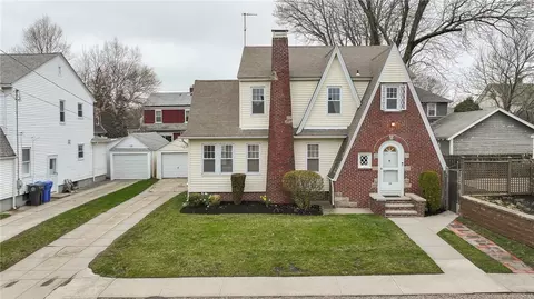 28 Rosewood Ave, Cranston, RI 02905