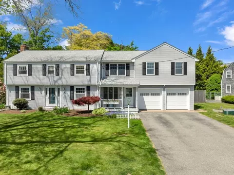 6 Driftwood Dr, Barrington, RI 02806