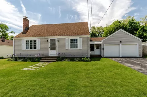 11 Palm Blvd, Warwick, RI 02888
