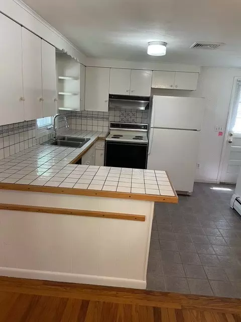 Kitchen - 36 Edmond Dr, Warwick, RI 02886 photo 1 of 1