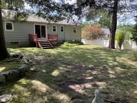 Exterior - 36 Edmond Dr, Warwick, RI 02886 photo 4 of 4