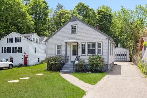 3 Albro Ln, Coventry, RI 02816