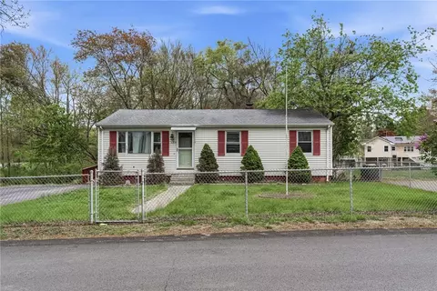 27 Douglas Cir, Smithfield, RI 02828