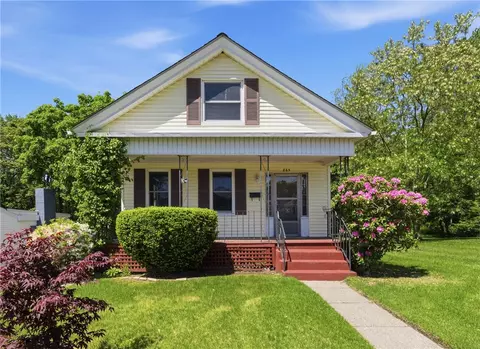 865 Pontiac Ave, Cranston, RI 02910