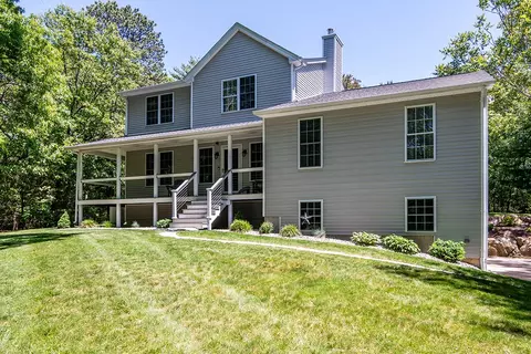 152 Webster Trl, South Kingstown, RI 02879