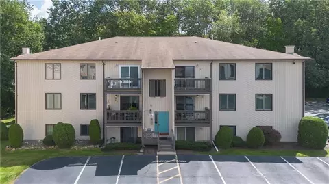 36 Kristee Cir #36, West Warwick, RI 02893
