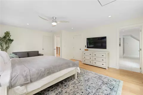 Bedroom - 31 Wright Ln, Jamestown, RI 02835 photo 2 of 7