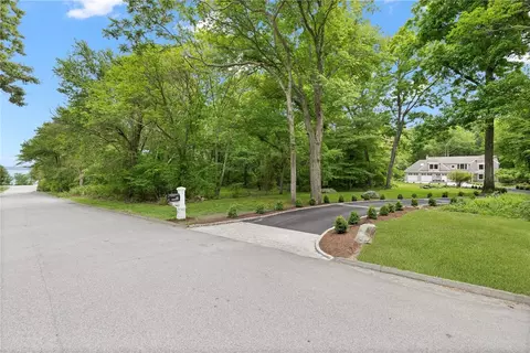 Exterior - 31 Wright Ln, Jamestown, RI 02835 photo 9 of 11