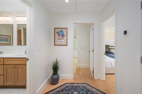 Entry Way - 31 Wright Ln, Jamestown, RI 02835 photo 5 of 6