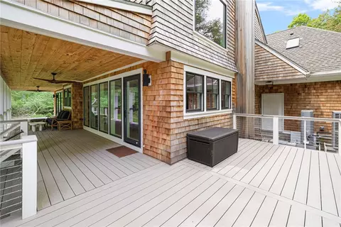 Exterior - 31 Wright Ln, Jamestown, RI 02835 photo 5 of 11