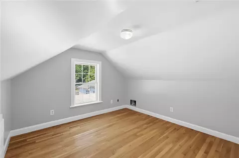 Bedroom - 5 Thayer Pl, Warwick, RI 02888 photo 3 of 8