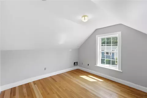 Bedroom - 5 Thayer Pl, Warwick, RI 02888 photo 6 of 8
