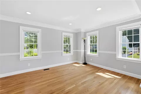 Living - 5 Thayer Pl, Warwick, RI 02888 photo 3 of 6