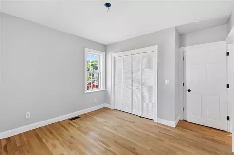 Bedroom - 5 Thayer Pl, Warwick, RI 02888 photo 1 of 8