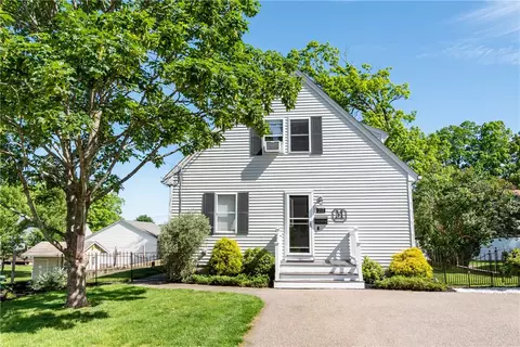 207 Phillips St, Woonsocket, RI 02895