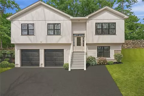 51 Birch Rd, Cumberland, RI 02864