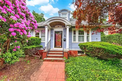 30 Langham Rd, Providence, RI 02906