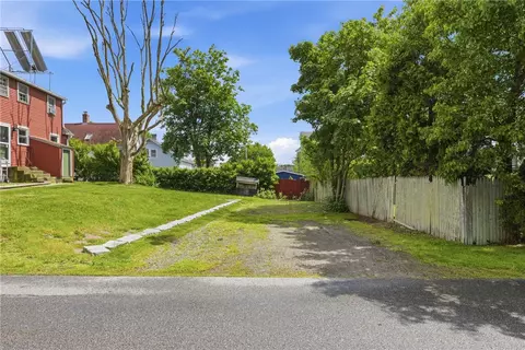 Exterior - 129 Dewolf Ave, Bristol, RI 02809 photo 6 of 6