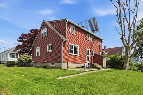 Exterior - 129 Dewolf Ave, Bristol, RI 02809 photo 5 of 6