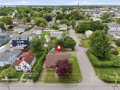View/Area - 129 Dewolf Ave, Bristol, RI 02809 photo 4 of 5