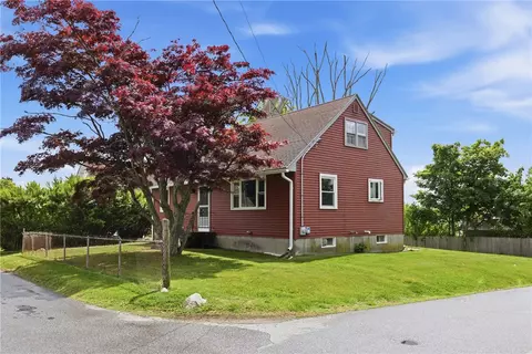 Exterior - 129 Dewolf Ave, Bristol, RI 02809 photo 3 of 6