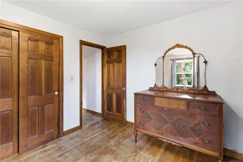 Bedroom - 129 Dewolf Ave, Bristol, RI 02809 photo 4 of 9