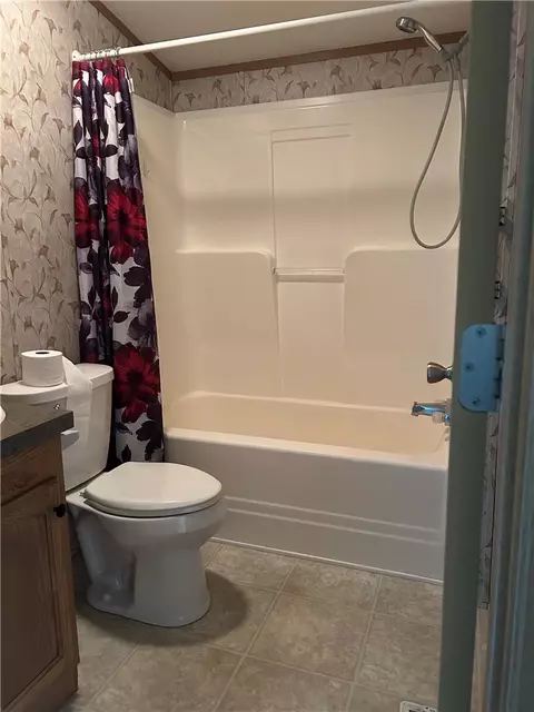 Bath - 33 Hemlock Rd, Glocester, RI 02814 photo 1 of 3