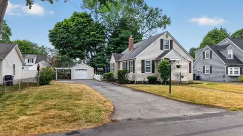 130 Vaughn Ave, Warwick, RI 02886