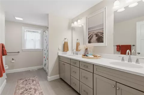 Bath - 1864 Flat River Rd, Coventry, RI 02816 photo 4 of 5