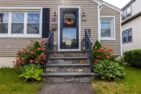 200 Unit St, Providence, RI 02909