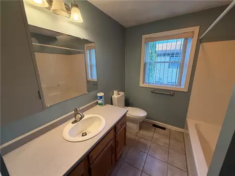 Bath - 285 Saint Louis Ave, Woonsocket, RI 02895 photo 1 of 7