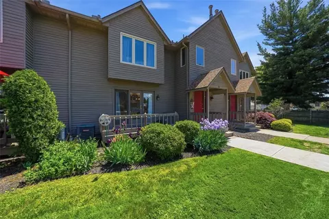 200 Mayfield Ave #E5, Cranston, RI 02920