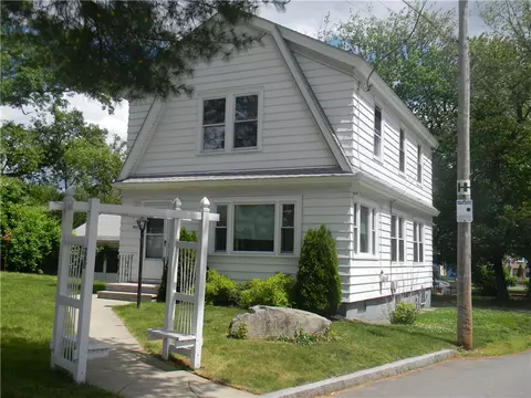 260 Pawtucket Ave, East Providence, RI 02916