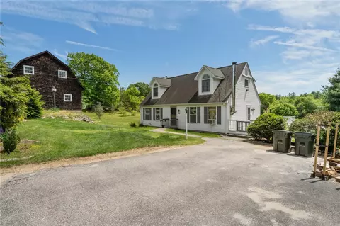 25 Cherry Ln, Richmond, RI 02832
