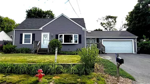52 Duchess Rd, Cumberland, RI 02864