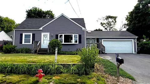 52 Duchess Rd, Cumberland, RI 02864