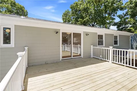 Exterior - 247 Asylum Rd, Warwick, RI 02886 photo 3 of 9