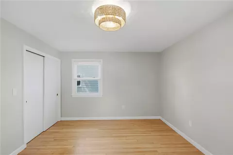 Bedroom - 247 Asylum Rd, Warwick, RI 02886 photo 3 of 6