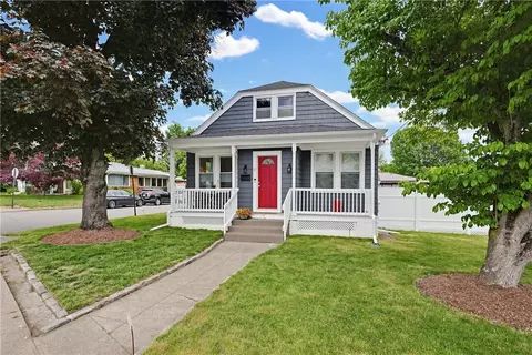 17 Cooper St, North Providence, RI 02904